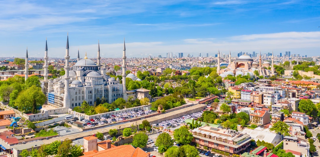 Стамбул: Путешествие между двух континентов