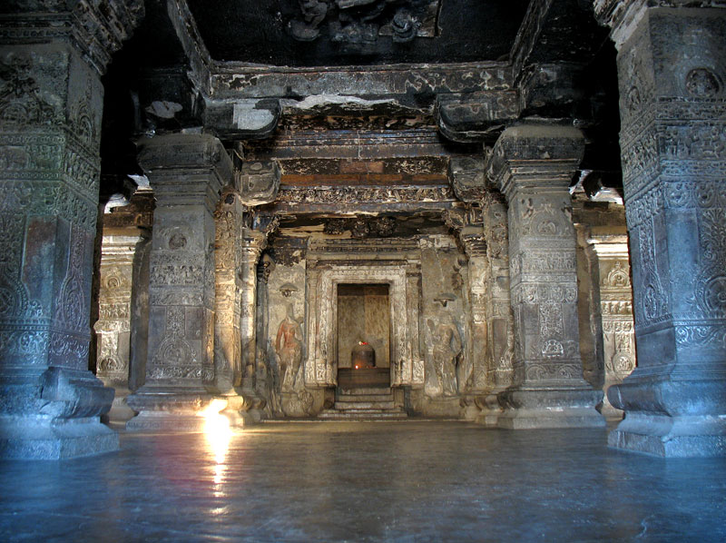 Пещеры Аджанты и Эллоры